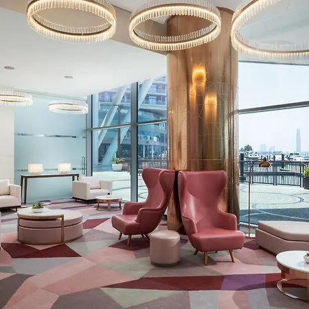 Hilton Dubai Creek Hotel & Residences-3
